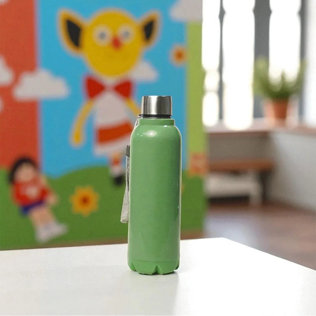 Kids Vacuum Bottle 700ml Sage Green Marvel Avengers MM3405
