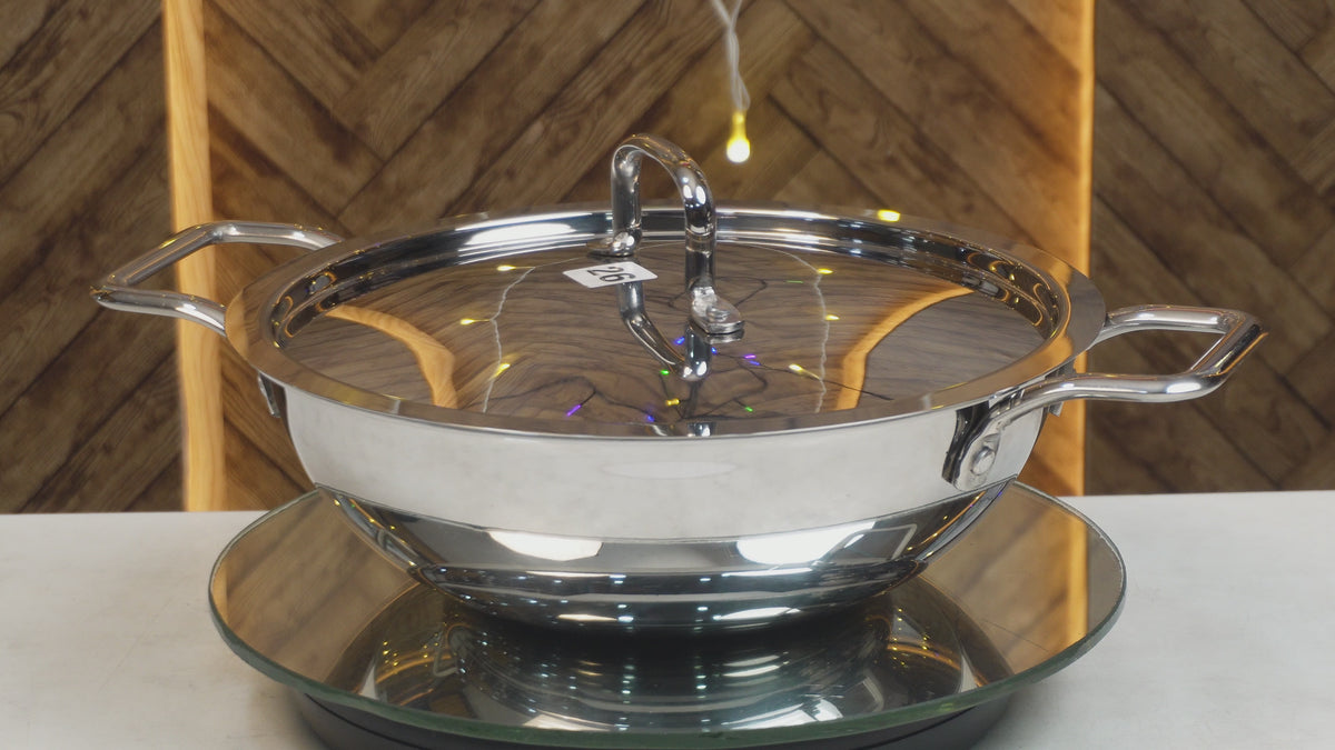 Load video: MM Maxi Triply Kadai With Lid