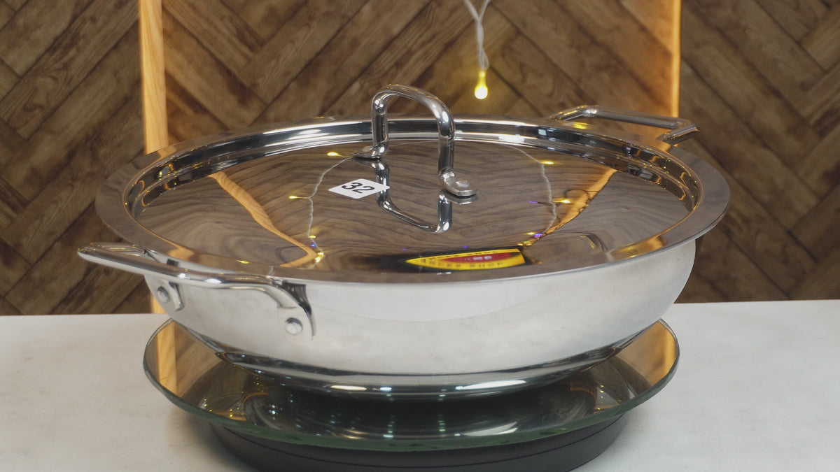 Load video: MM Maxi Triply Kadai With Lid